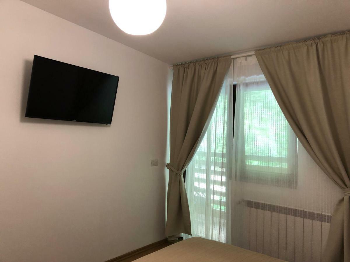 Hotel D' Magic Brosteni Zewnętrze zdjęcie