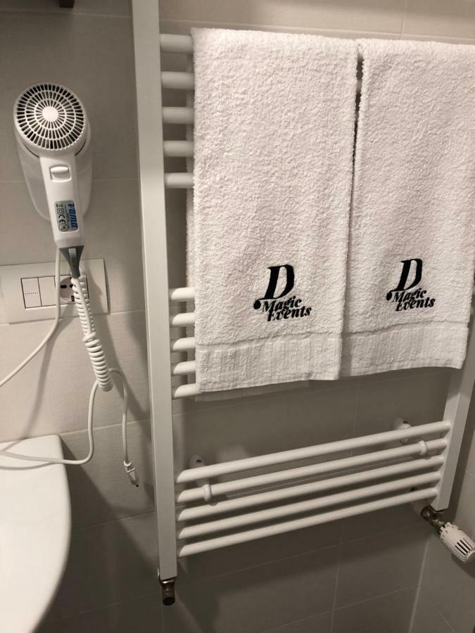 Hotel D' Magic Brosteni Zewnętrze zdjęcie